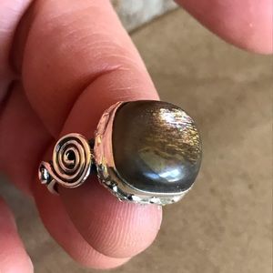 925 Silver and Sunstone Ring Sz 7.5
